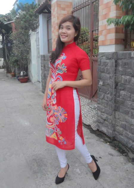 Áo dài cách tân nữ đỏ họa tiết nhiều màu