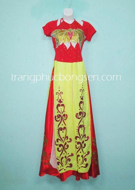 Áo dài cách tân thân đỏ, cổ yếm, tà vàng trắng