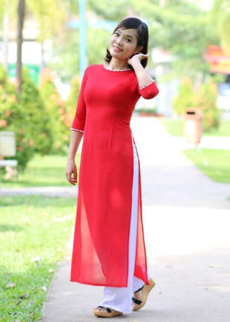 Áo dài chiffon đỏ kết ngọc