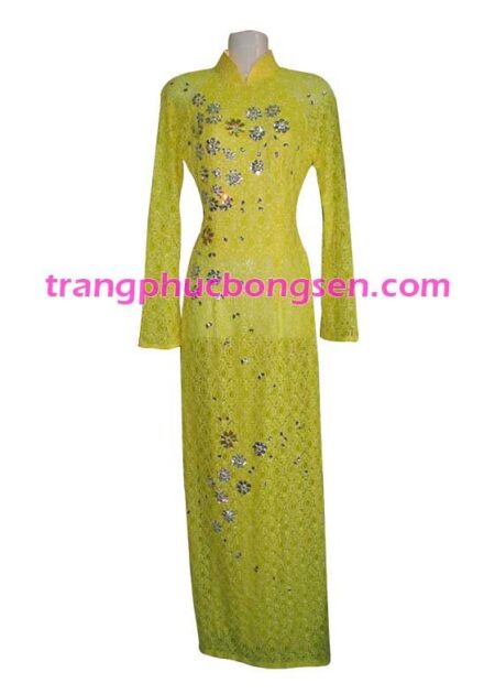 Áo dài lưới đính cườm