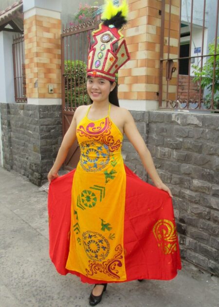 Áo dài múa Âu Lạc nhung vàng