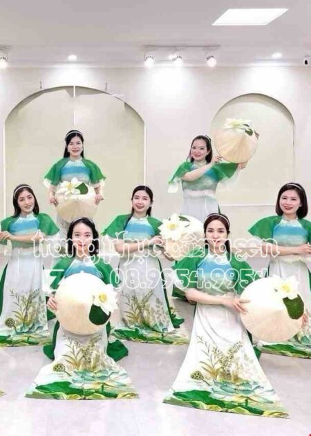 Áo dài múa tay cánh tiên