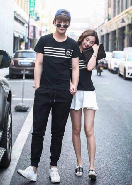 Áo thun cổ động đen sọc trắng