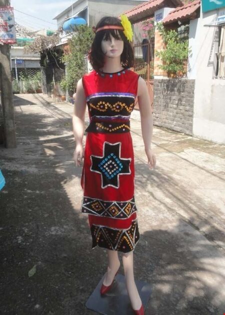 Áo Váy Tây Nguyên nhung đỏ kết đá