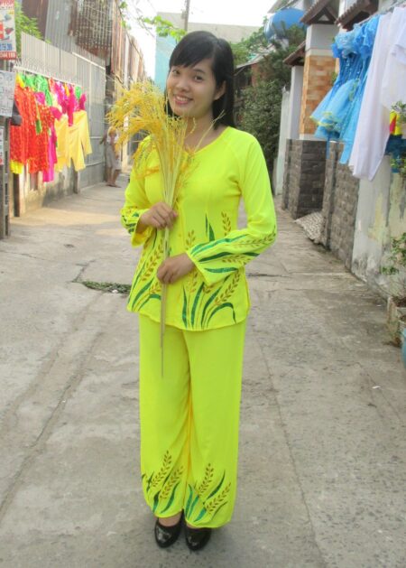 Bà ba nữ voan in phun bông lúa màu vàng