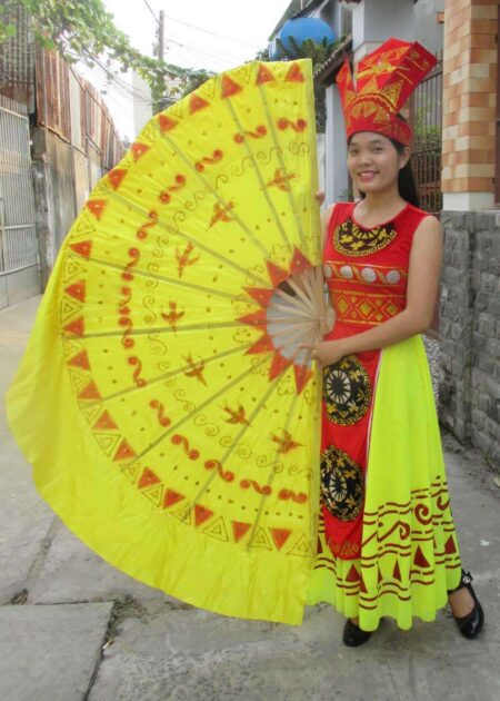 Đầm múa Âu Lạc thân nhung đỏ váy vàng