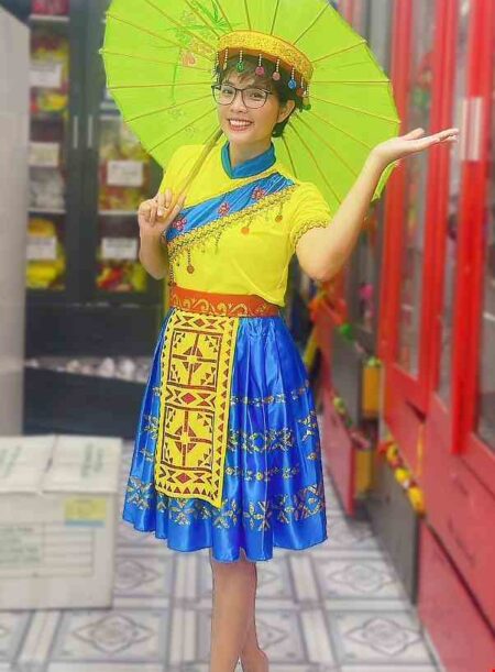 Dân tộc H'Mông / Mèo vàng phối xanh biển