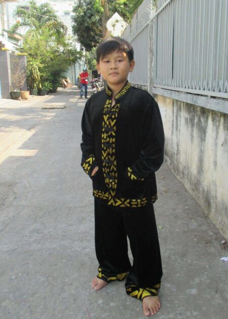 Trang phục dân tộc Tày nam trẻ em màu đen