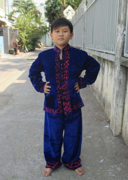 Trang phục dân tộc Tày nam trẻ em màu xanh
