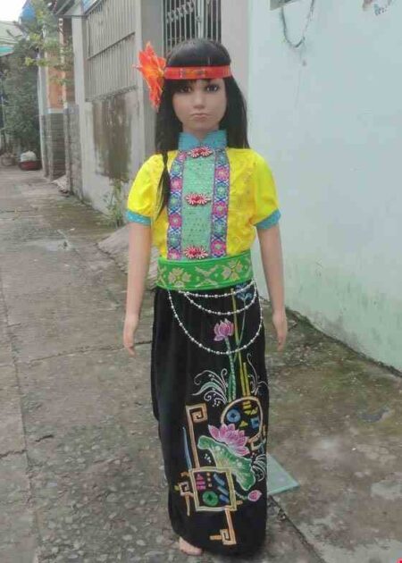 Trang phục dân tộc Thái mầm non nữ áo thun vàng váy đen