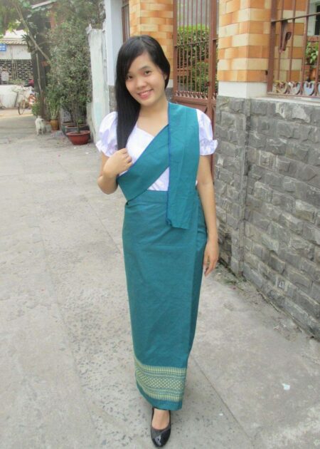 Trang phục Lào (màu xanh)