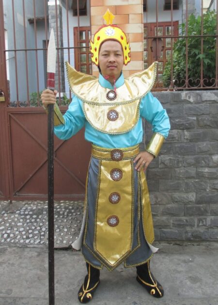 Trang phục tướng giặc màu xanh