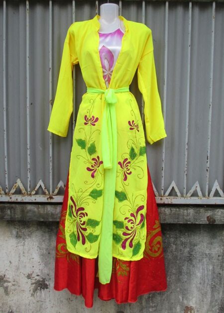 Tứ thân tà vẽ màu vàng