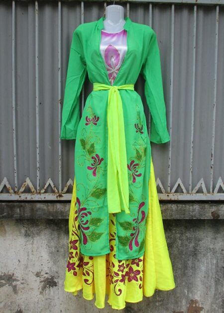 Tứ thân tà vẽ màu xanh lá