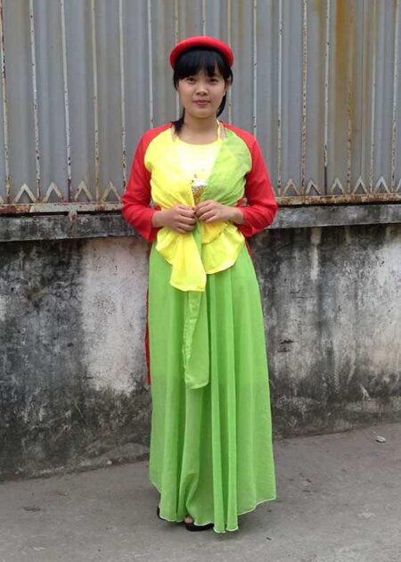 Tứ thân vải voan màu xanh chuối - vàng